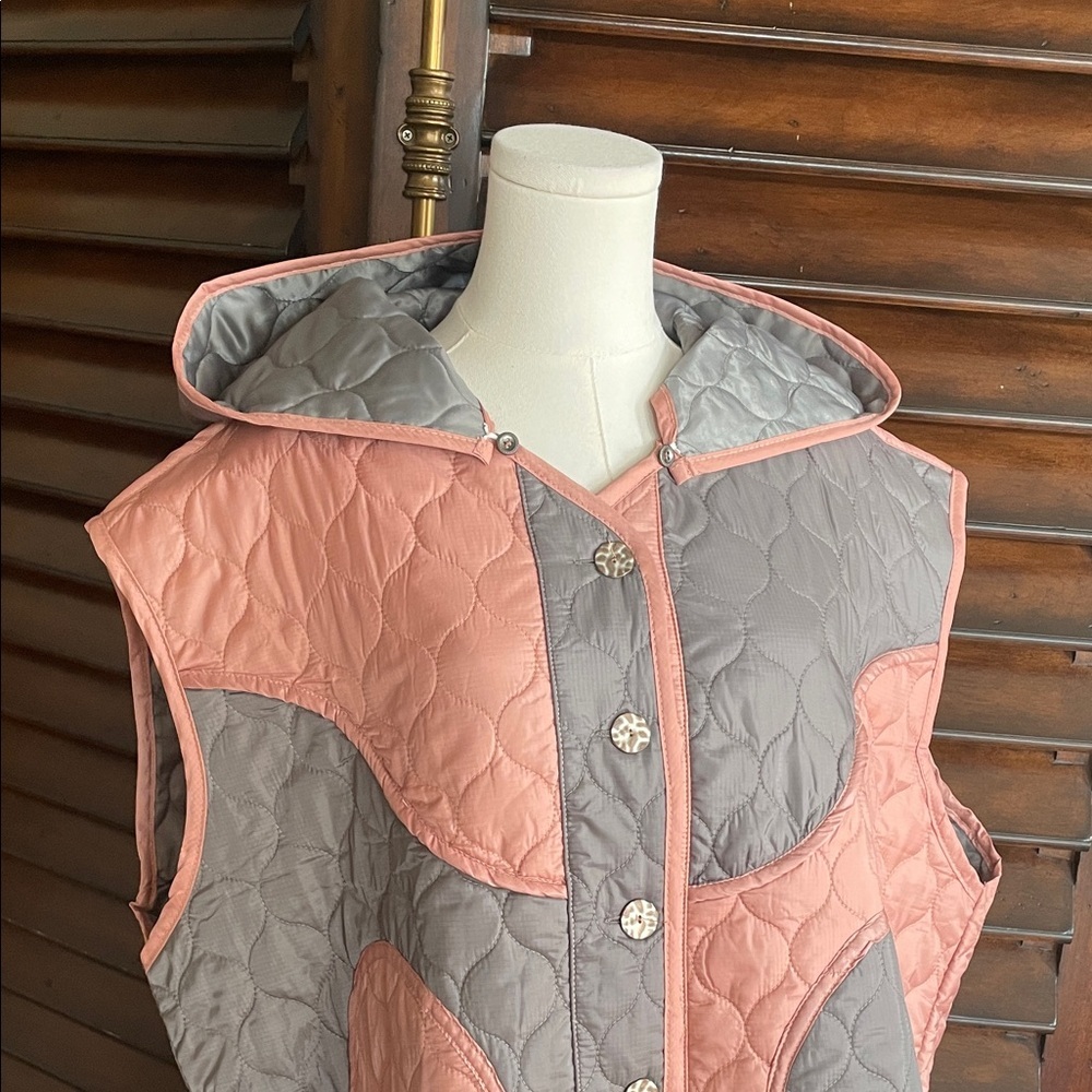 POL Salmon Pink and Gray Quilted Vest M/L Removable Hood Oversized - Picture 7 of 13